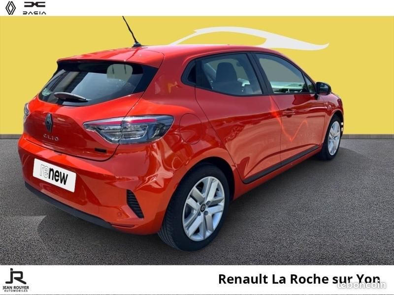 Renault Clio 1.6 E-Tech 145ch full hybrid Evolution - 25 (image 12)