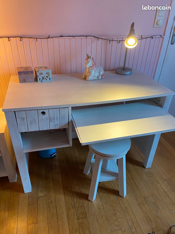 Bureau et table de chevet en bois lasuré (image 1)