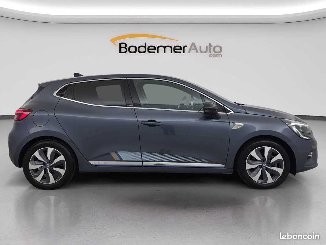 RENAULT Clio E-Tech 140 - 21 Première Edition (image 6)