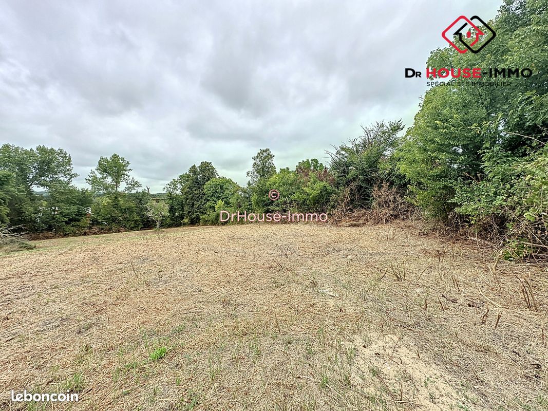 Terrain 4092 m² · à Razac-sur-l'Isle · 4 092 m² · 75 200 €
