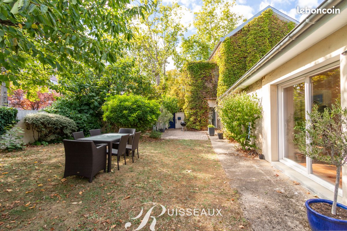 Maison 7 pièces 195 m² · à Dijon · 195 m² · 595 000 €