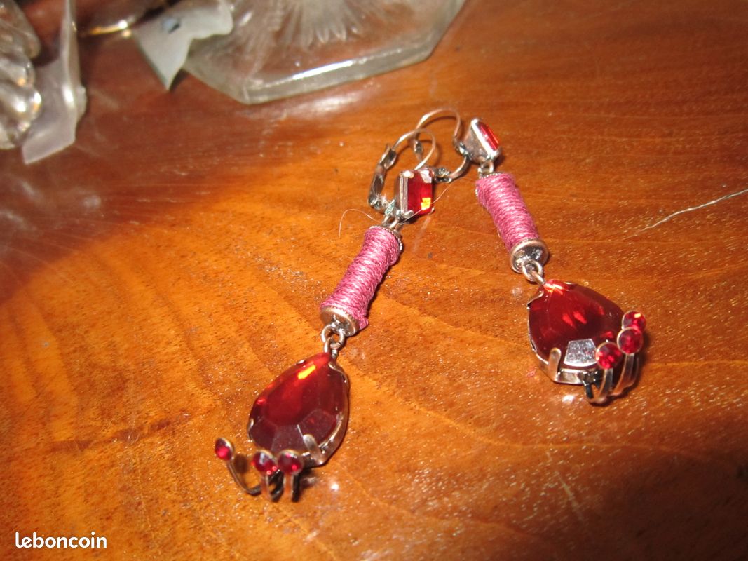 Ensemble rouge collier et boucles (image 7)