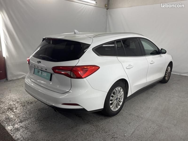 Ford Focus SW 1.0 EcoBoost 125ch Titanium (image 4)