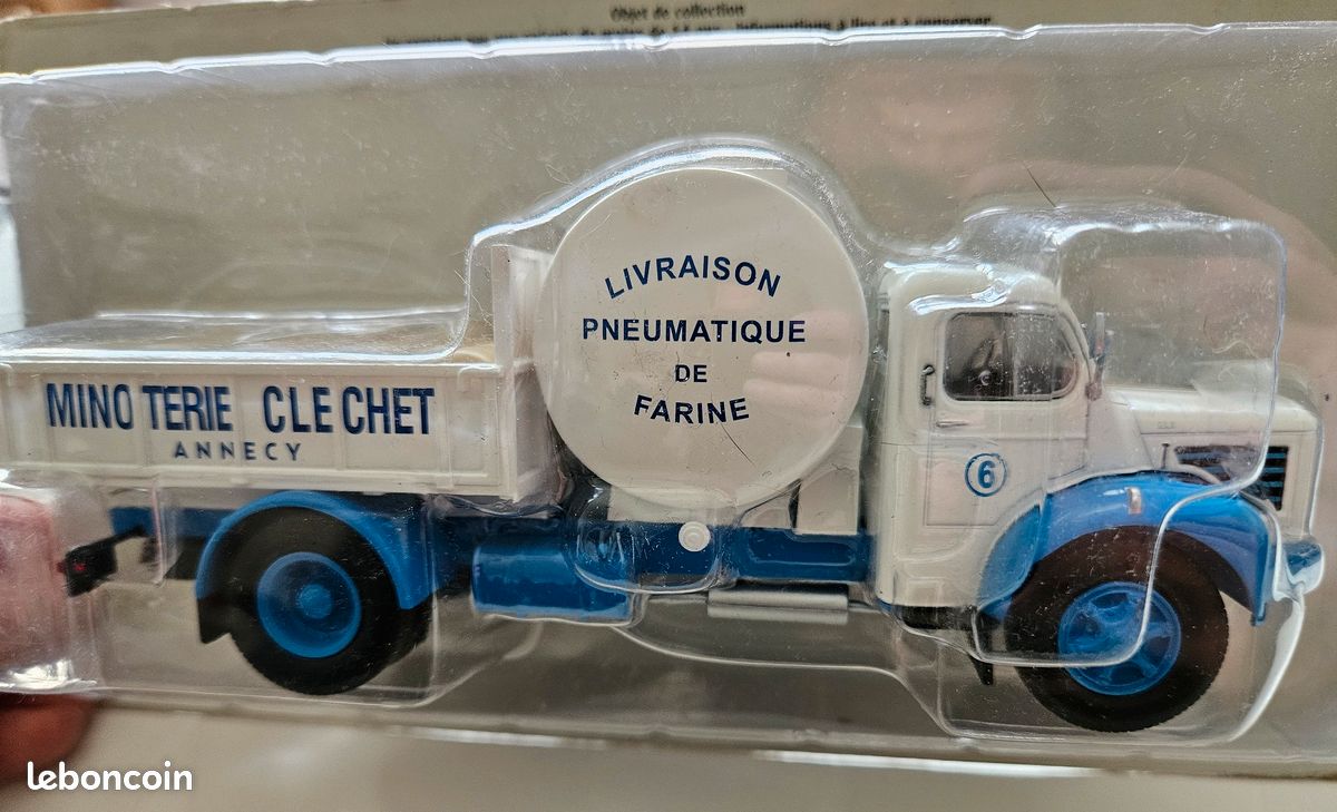COLLECTION BERLIET N°17 le Berliet GLR 10 M3 Porte Fer avec sa revue
