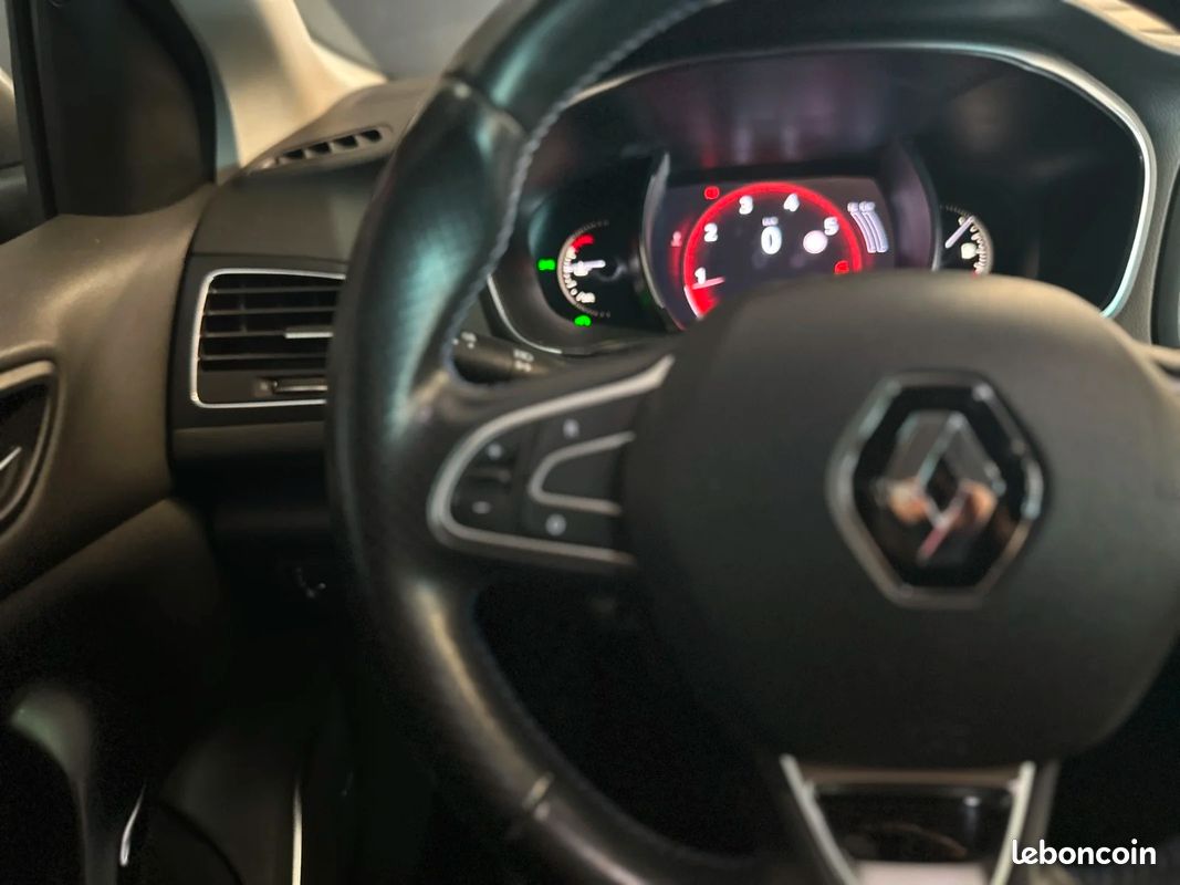 RENAULT MEGANE 4 1.2 TCE 130ch GT-LINE / Bose / Suivi D'entretien Complet (image 15)