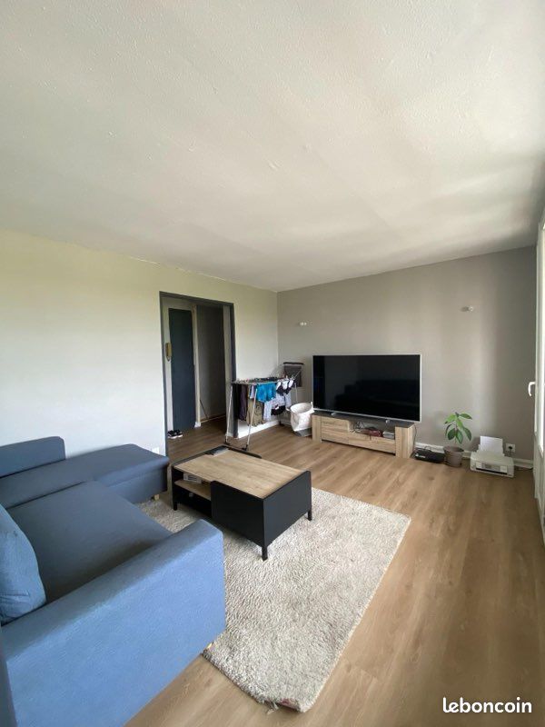 Appartement 4 pièces 76 m² · à Bron · 76 m² · 550 €