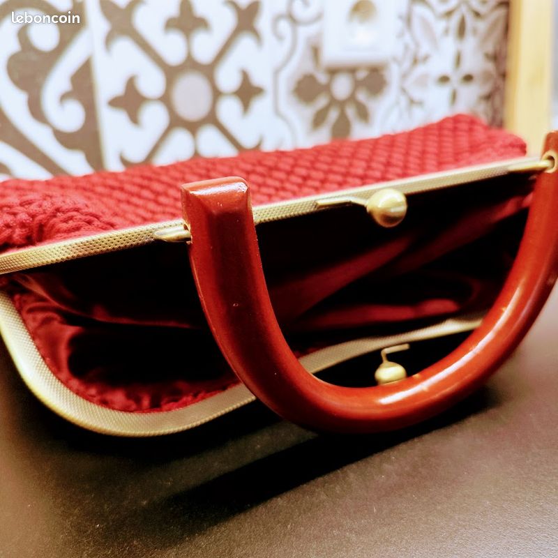 Sac d'épaule moyen tressé cuir rouge Sac d'épaule moyen tressé cuir rouge