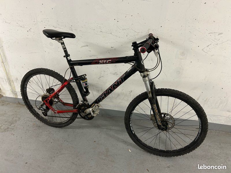 Vélo VTT giant tout suspendu (image 1)