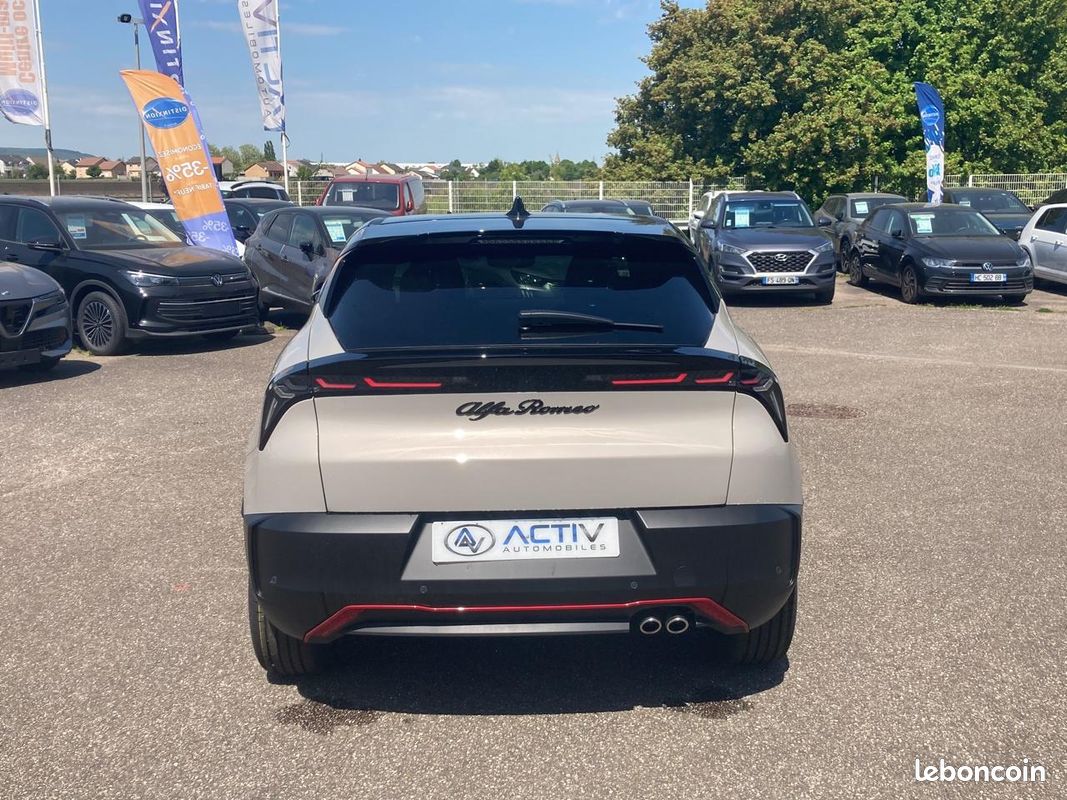 ALFA ROMEO JUNIOR 1.2 ibrida 145 speciale e-dct6 (image 6)