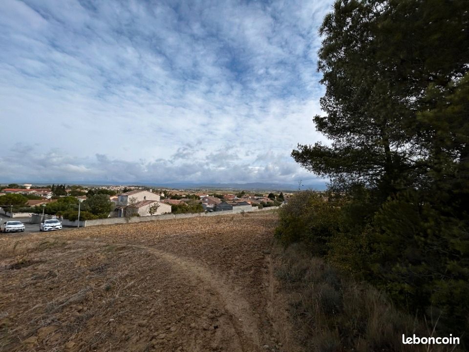 Terrain 700 m² · à Villalier · 84 900 €