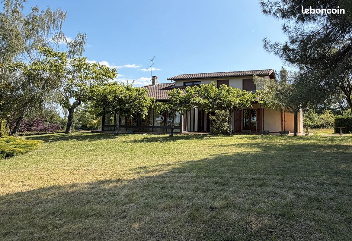 Maison 6 pièces 206 m² · à Caussade · 206 m² · 276 000 €