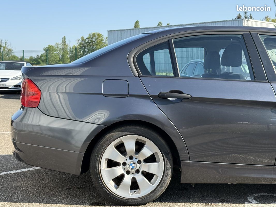 BMW Série 3 V (E90) 320i 150ch Sport Garantie 6 Mois (image 14)