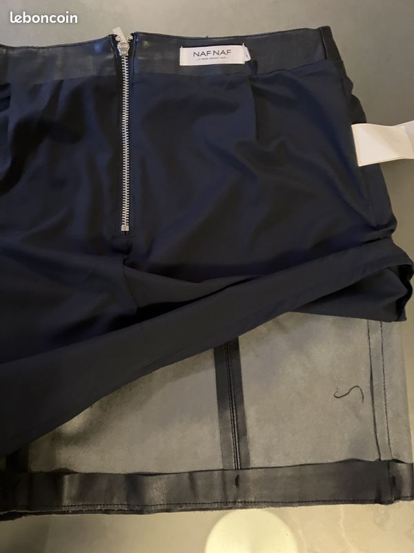 Jupe bleue marine - simili cuir - emp. Tissu velouté - Naf Naf - t.36 (image 4)