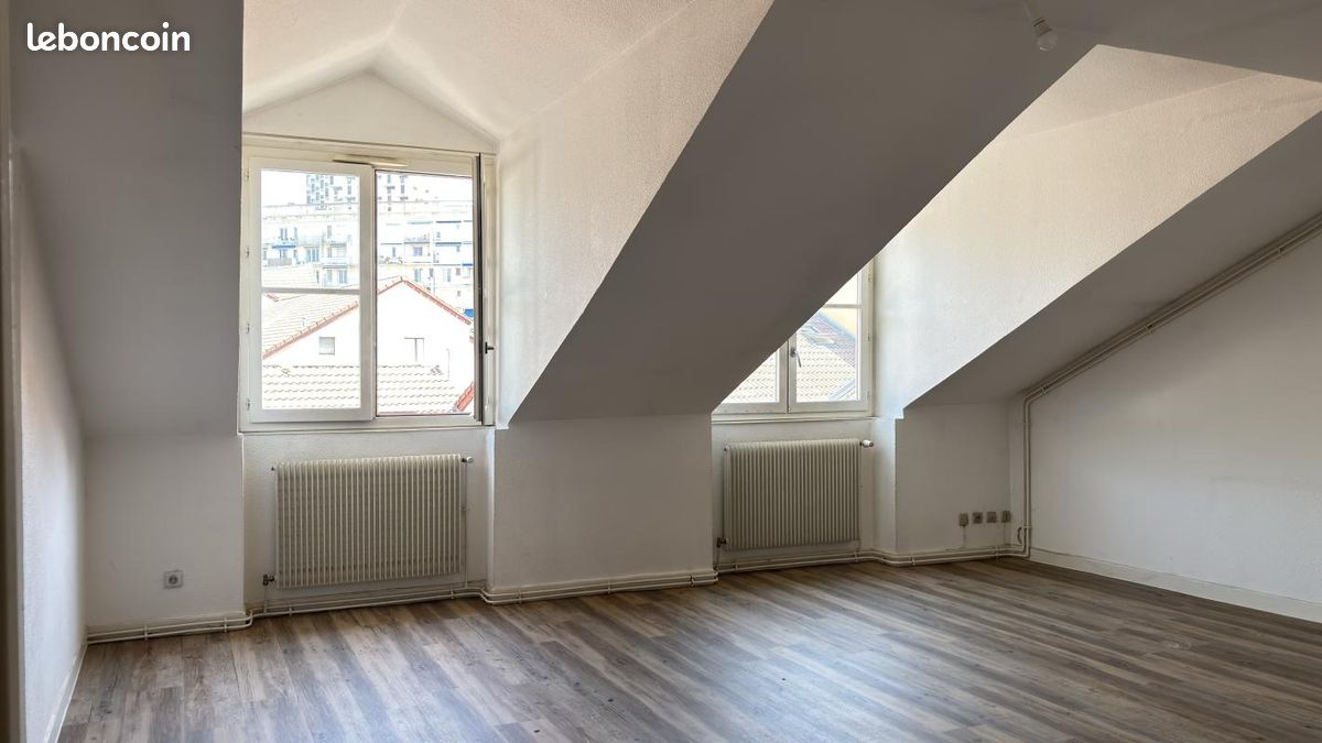 Appartement 3 pièces 84 m² · à Grenoble · 84 m² · 740 €