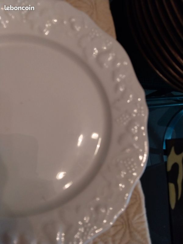 Au choix 6/11 assiettes plates blanches Philippe deshoulières modèle California Raisin vintage (image 6)