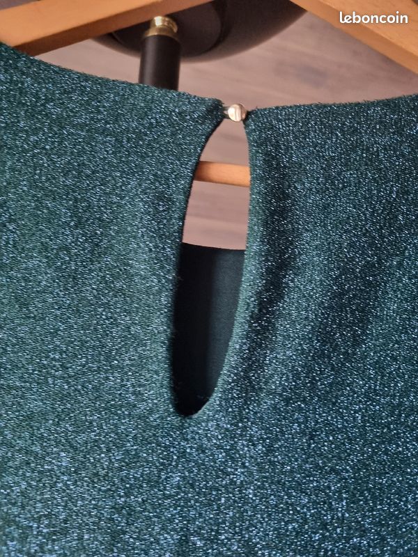 Robe avec petite paillettes (image 2)