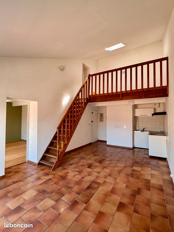 Appartement 3 pièces 57 m² · à Peyrolles-en-Provence · 57 m² · 700 €