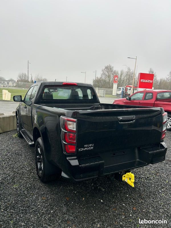 Isuzu D-MAX SPACE N60 NITRO SPORT 4x4 – 2026 – 164ch Diesel (38 190 HT) (image 2)
