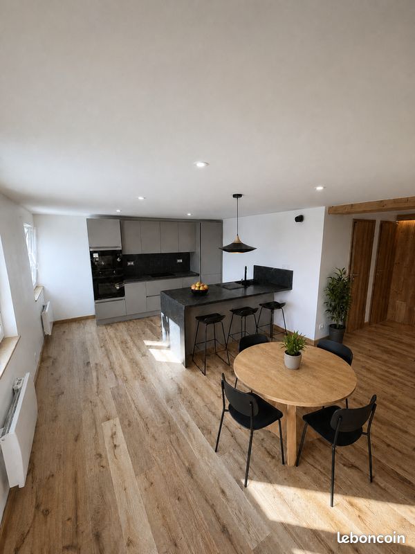 Appartement 3 pièces 80 m² · à Les Grangettes · 80 m² · 279 000 €