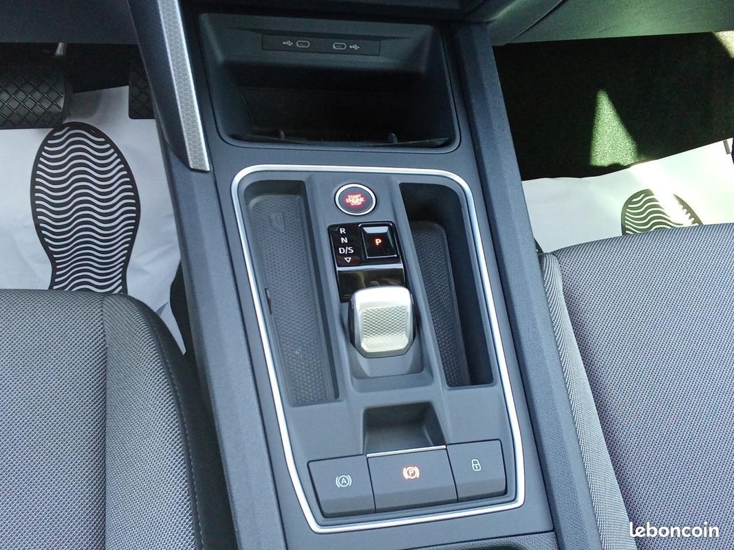 SEAT LEON 1.5 eTSI Hybrid 115 DSG7 Style (image 15)