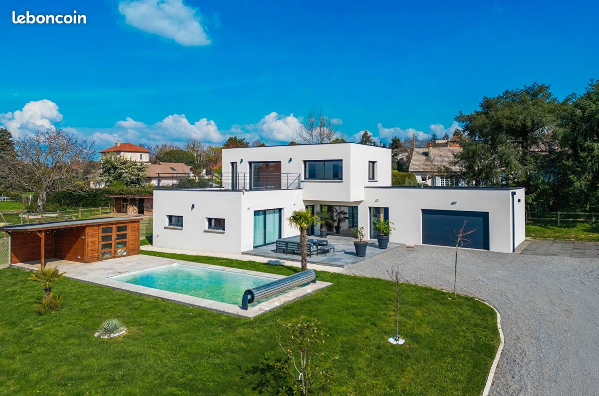 Maison 6 pièces 183 m² · à Villerest · 183 m² · 549 000 €