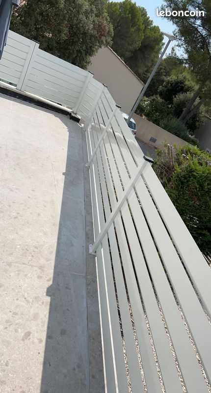 Clôture aluminium en persienne qualité T5 prix mini (image 1)