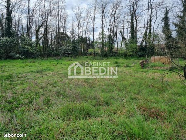 Terrain 600 m² Podensac