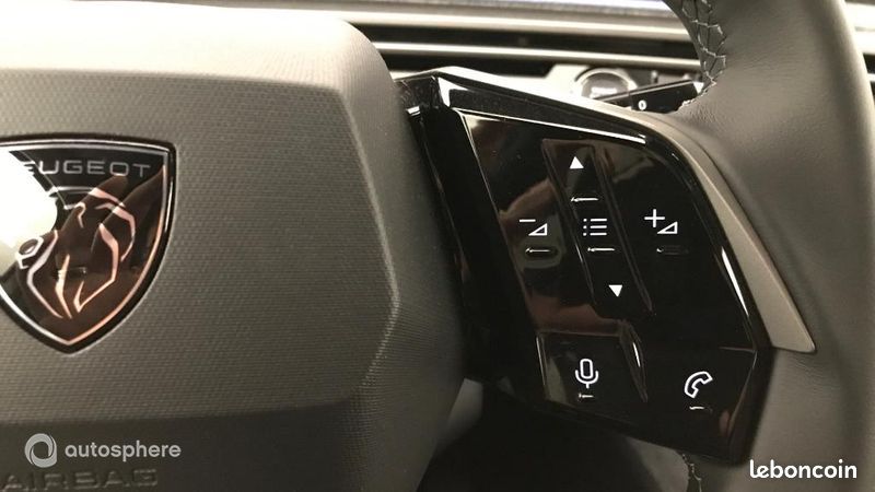 Peugeot 5008 Hybrid 145ch Allure e-DCS6 (image 25)