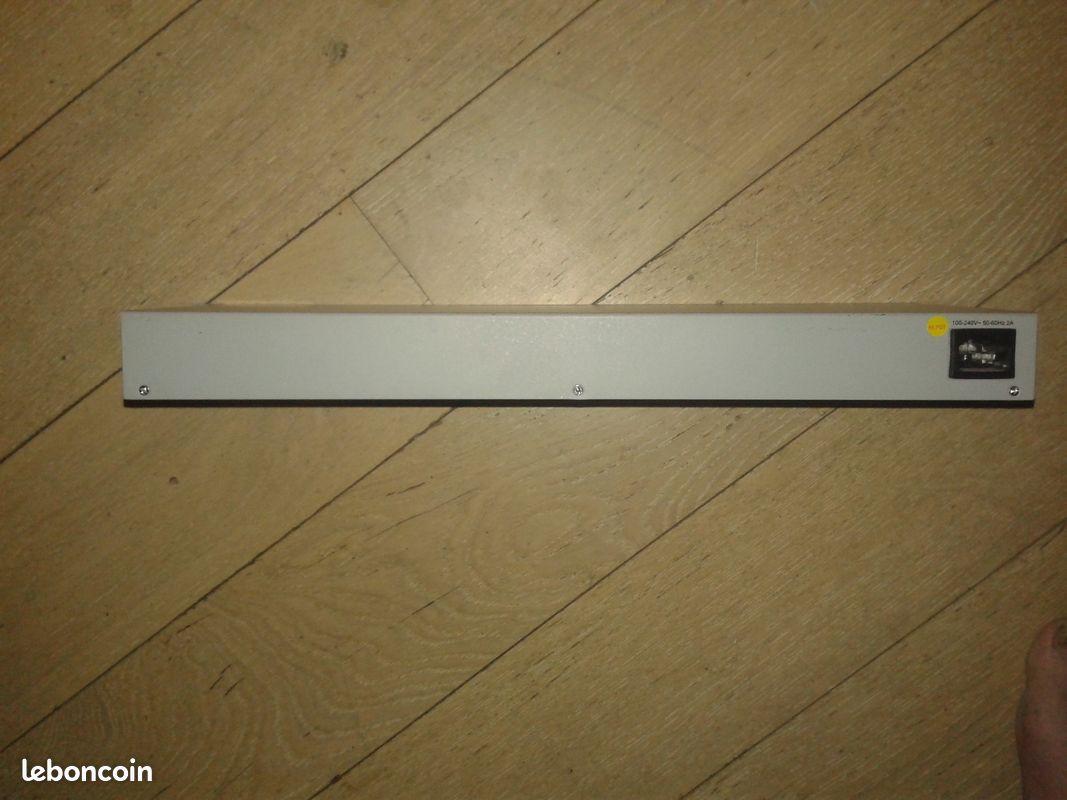 Allié Telesyn CentreCOM FS724i 24-Port Fast Ethernet Switch 10Base-T 100Base-TX (image 4)
