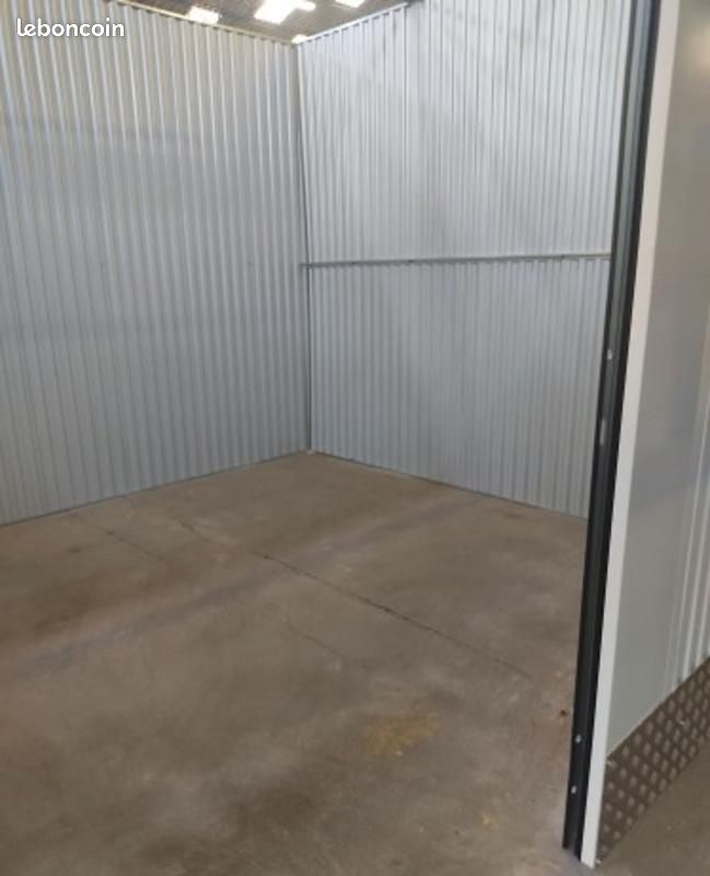 Garage/box 7 m² Pluguffan - Locations