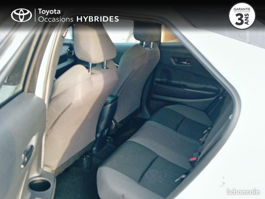 Toyota C-HR 1.8 Hybride 140ch Design MY25 (image 35)