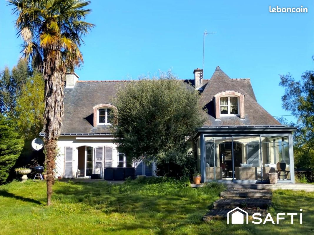 Maison 7 pièces 230 m² · à Cléguer · 230 m² · 436 800 €