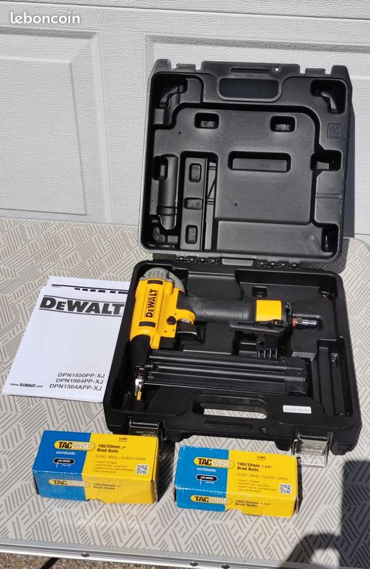 Cloueuse Pneumatique Dewalt DPN1850-XJ 18G - Sans Huile, Sans Entretien, Avec étui Jaune (15-55 Mm)