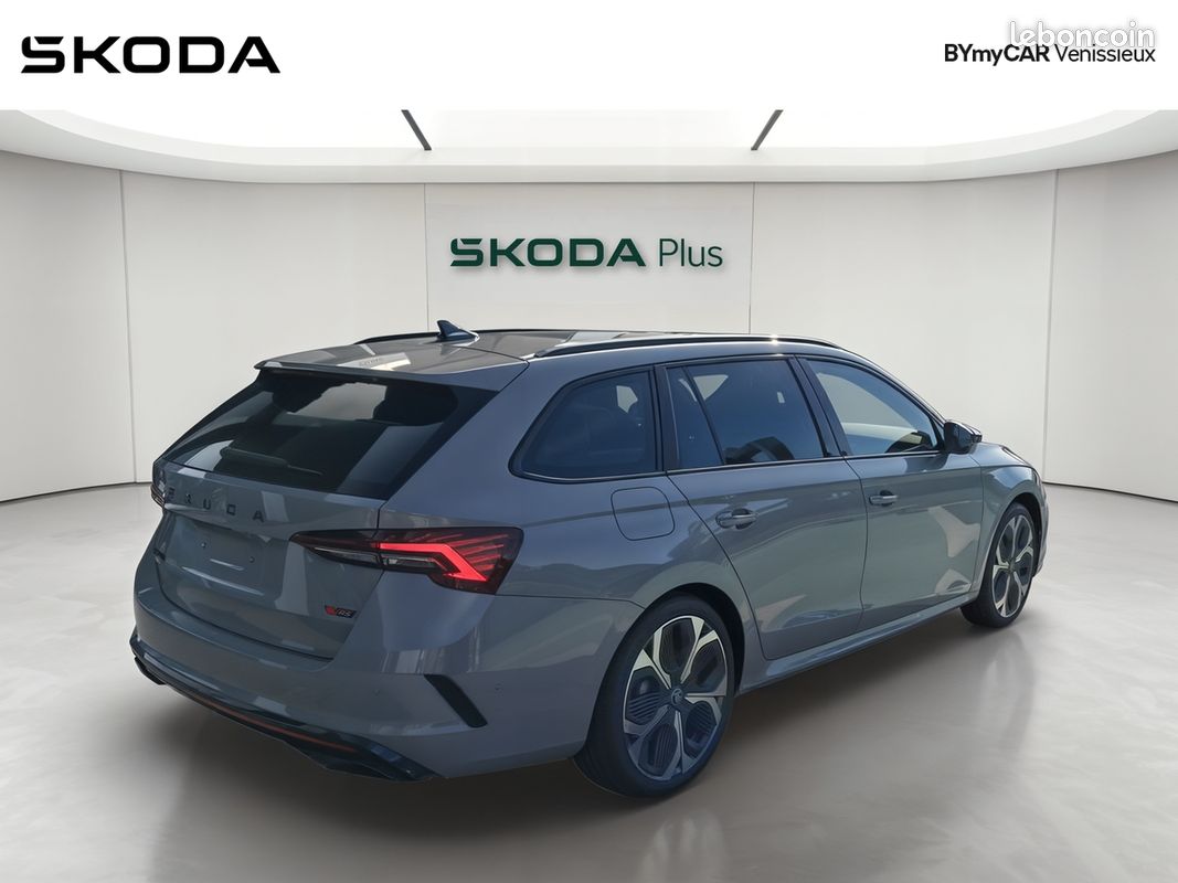 SKODA Octavia Combi 2.0 TFSI 265 ch DSG7 RS (image 5)