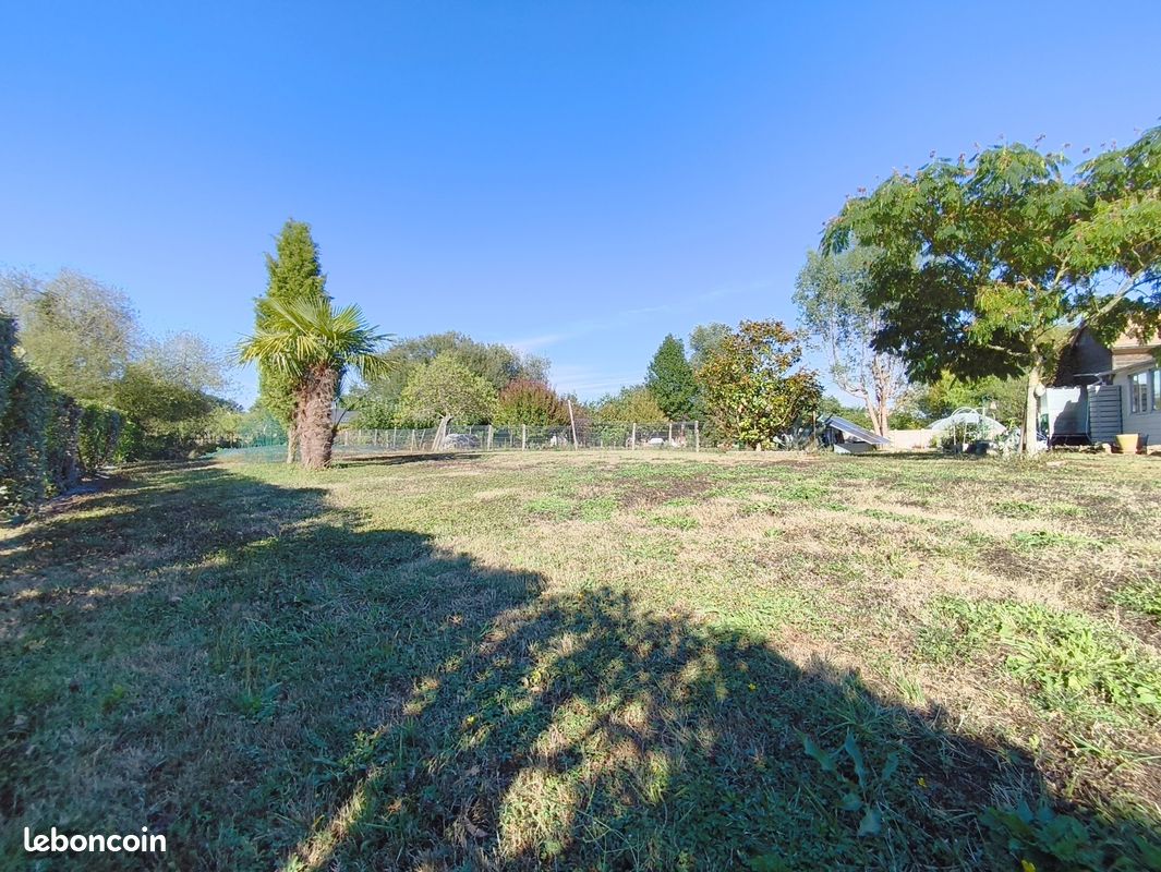 Terrain 1407 m² · à Moncé-en-Belin · 1 407 m² · 81 750 €