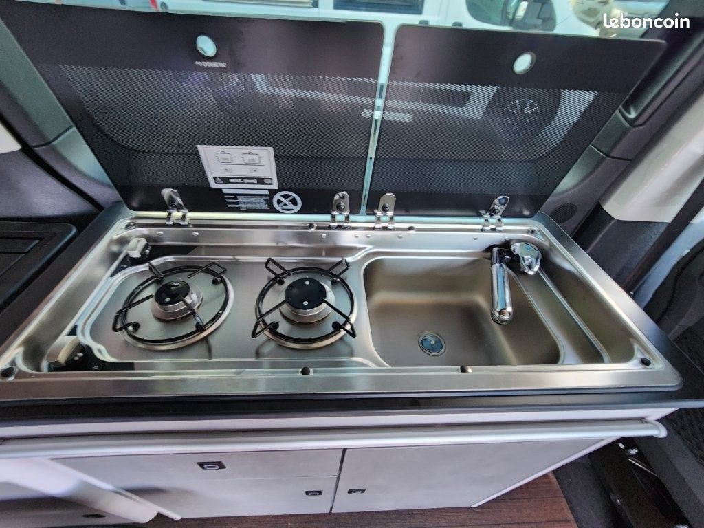 Van Aménagé POSSL Campster sur Peugeot Traveller en boite Mécanique 145 cv avec toit relevable en PROMO (image 8)