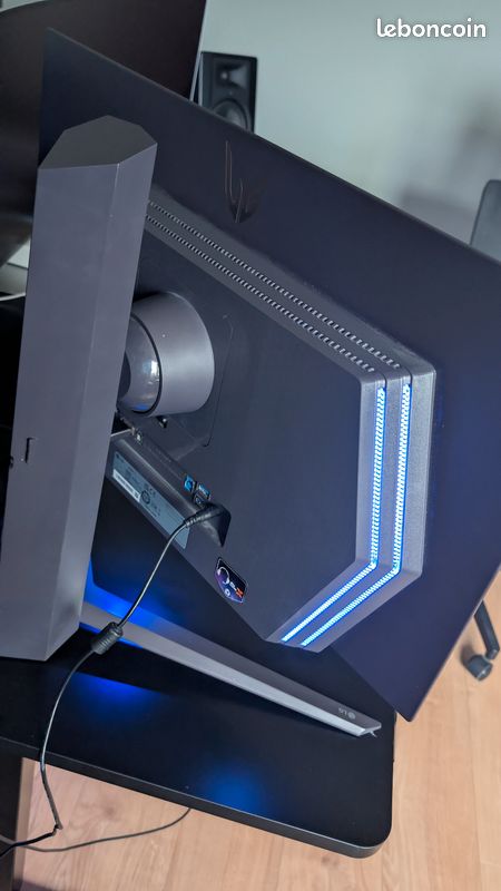 Écran Gaming OLED LG UltraGear 27GS95QE - 240Hz / 0.03ms - État Neuf (image 2)