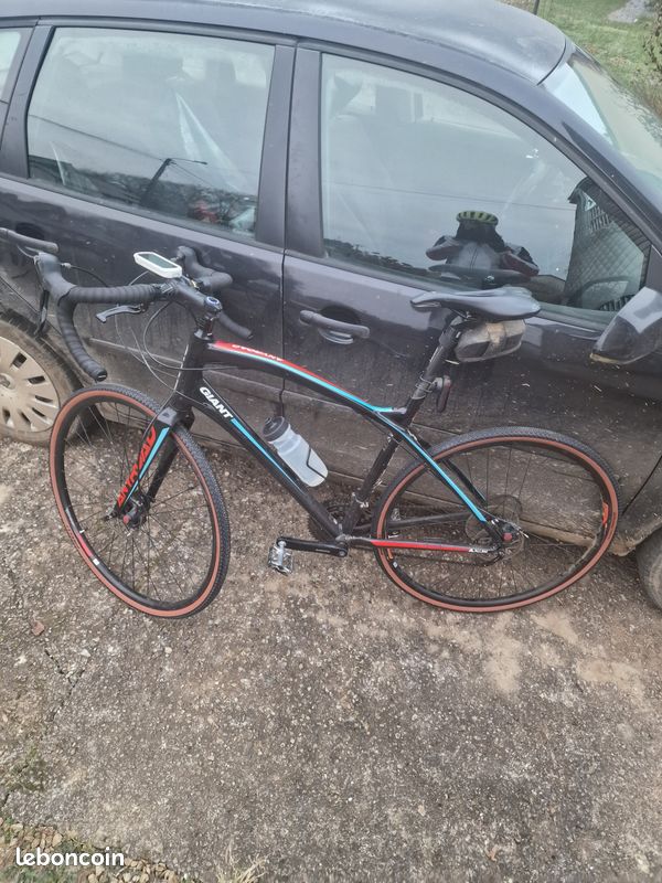 Vélo Gravel/CX Giant Anyroad Taille M - Alu, Freins Disque Hydrauliques, Presque Neuf !
