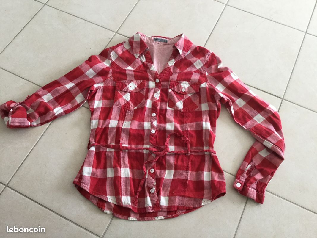 Chemise fille taille S rouge a carreaux (image 1)