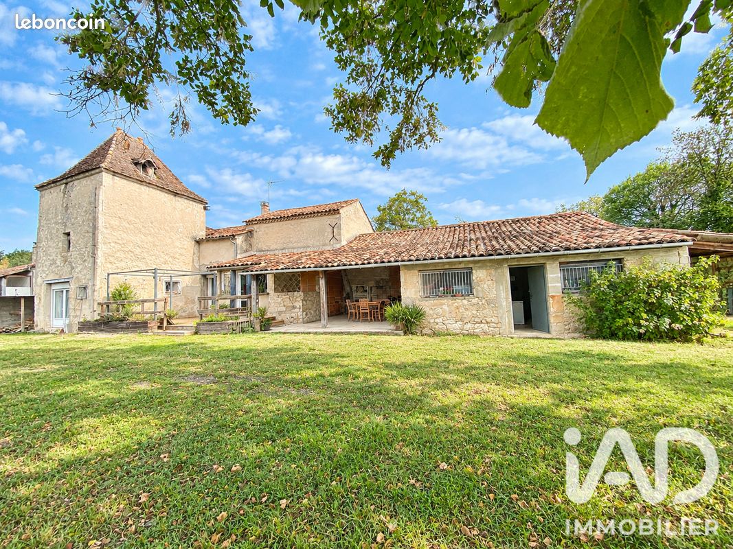 Maison 5 pièces 135 m² · à Barbaste · 135 m² · 221 000 €