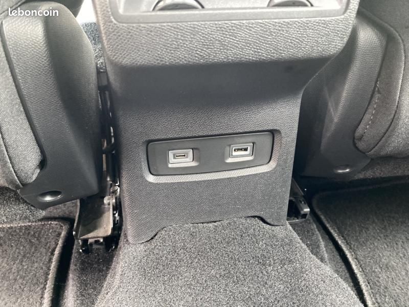 Citroen C4 Moteur électrique 136ch (100 kW) Feel Pack Automatique (image 22)