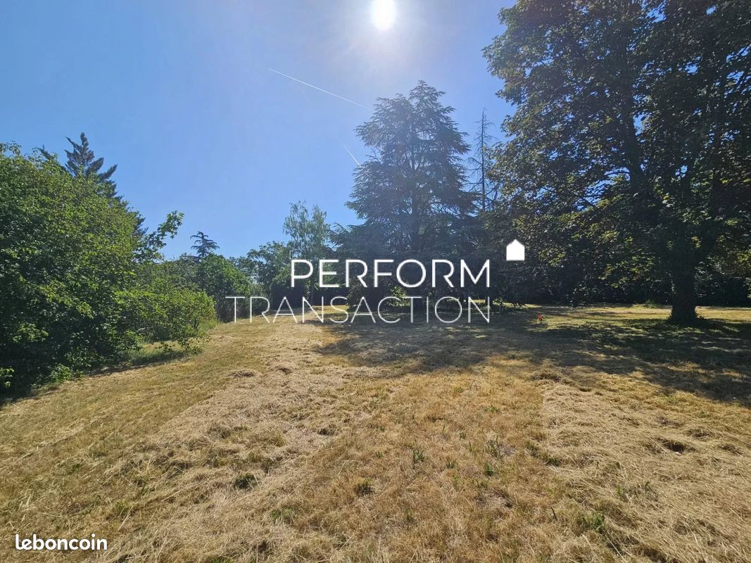 Terrain 1717 m² · à Rives · 1 717 m² · 175 000 €