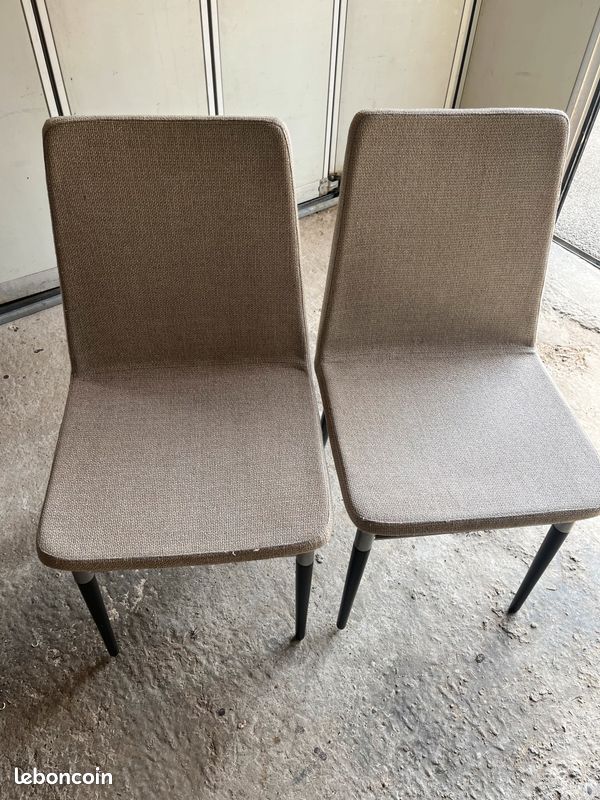 Chaise tissus clair (image 1)