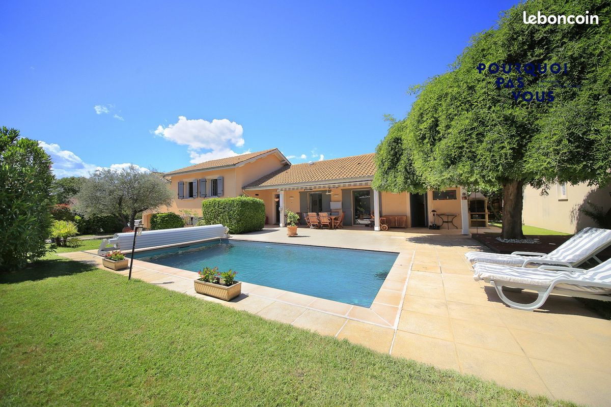 Maison 10 pièces 215 m² · à Vourles · 215 m² · 795 000 €