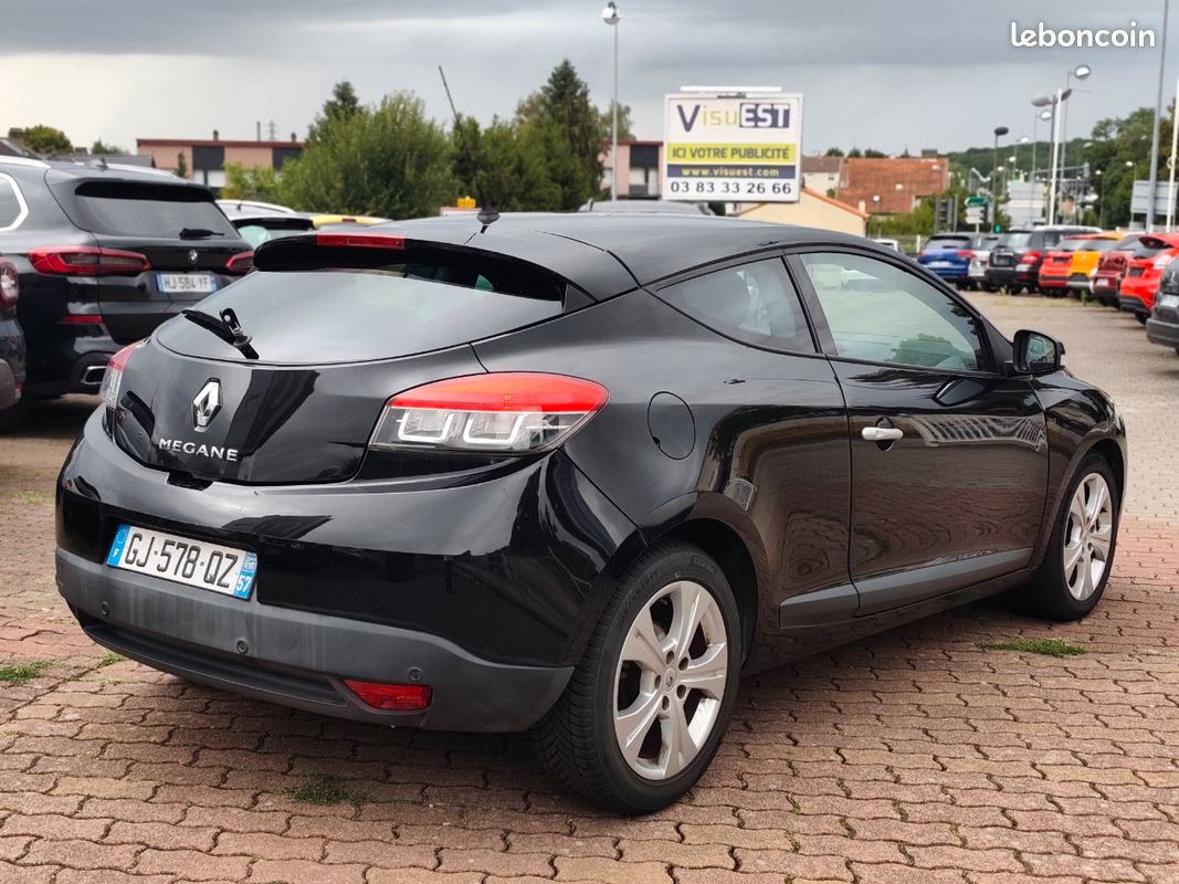 Renault Mégane III Coupé 1.9 dCi 130 cv (image 3)