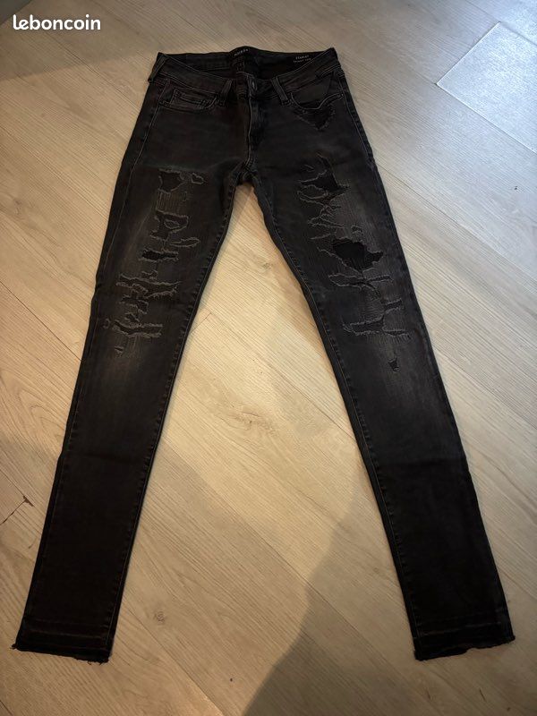 Lot de 3 jeans femme taille 36 👖 (image 5)