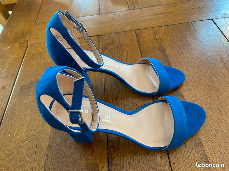 Bleu Roi Sandale Talon Bleu Electrique Bleu électrique Chaussure Femme Bleu  Roi Achat Chaussures Fabiolas