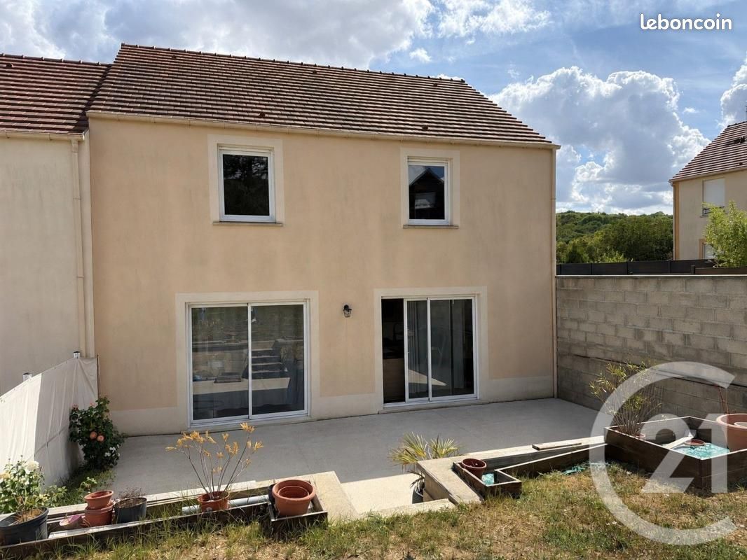 Maison 7 pièces 131 m² · à Épône · 131 m² · 359 900 €