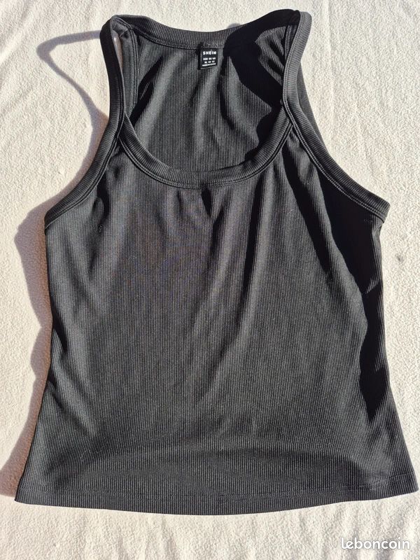 Débardeur SHEIN Femme Noir - Taille XS - Polyester - Occasion Très Bon État - Sans Manches