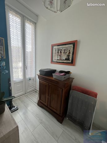 https://img.leboncoin.fr/api/v1/lbcpb1/images/bb/ee/b5/bbeeb547575f410bb7ead03393479fd4b3a087ab.jpg?rule=ad-image
